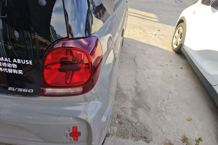 Used Roewe Clever 2021 302km Excellence Edition Right Rear Taillight