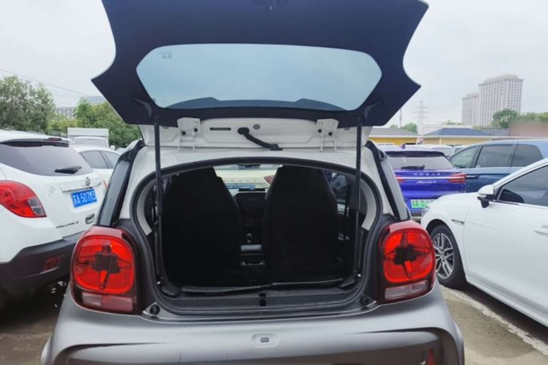Used Roewe Clever 2021 302km Excellence Edition Trunk