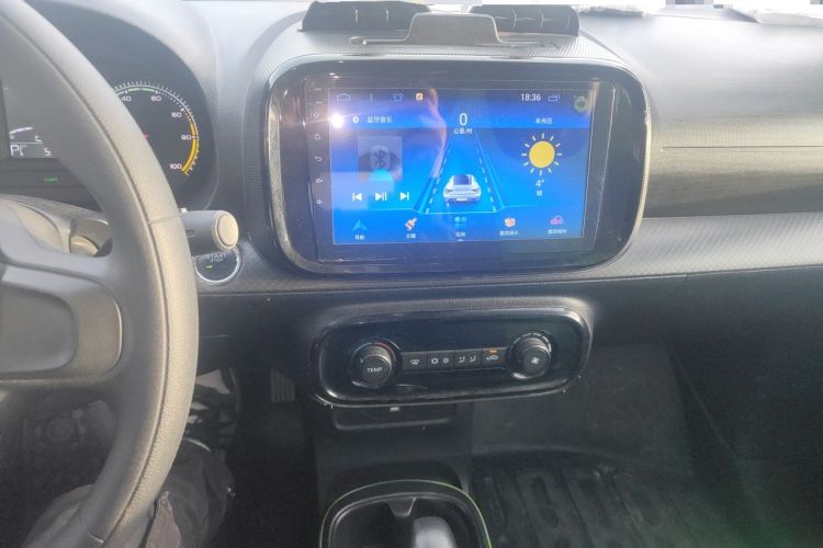 Used Roewe Clever 2021 302 km New Four-Seater Super-Efficient Version Audio And AC Panel