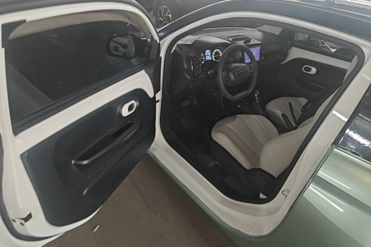Used Roewe Clever 2021 302km All-Round Version Driver Seat