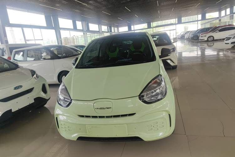 Used Roewe Clever 2021 302km All-Round Version Exterior 1