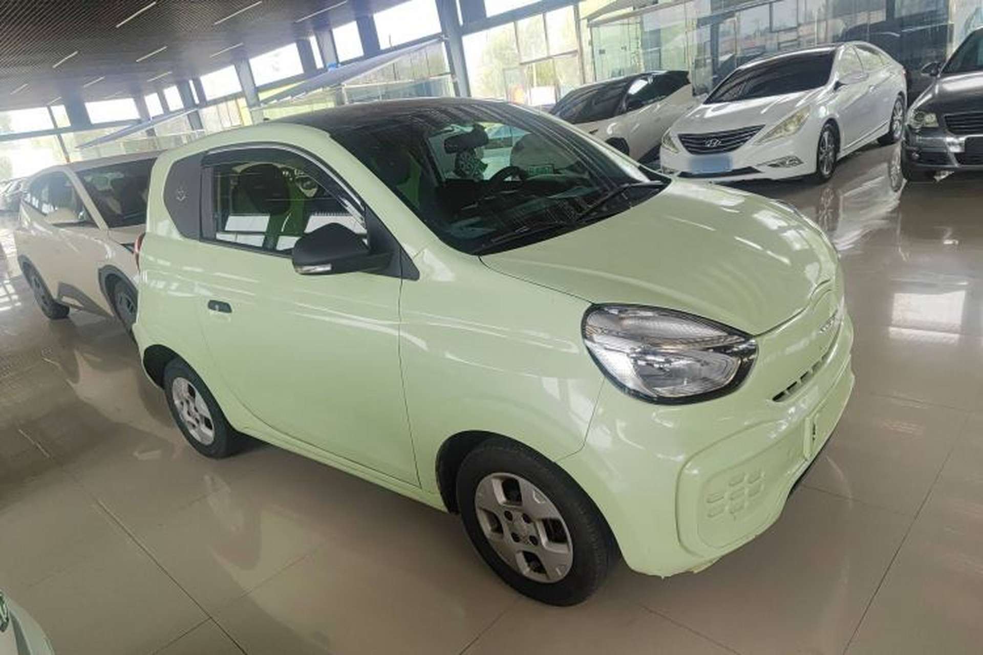 Used Roewe Clever 2021 302km All-Round Version Exterior 2