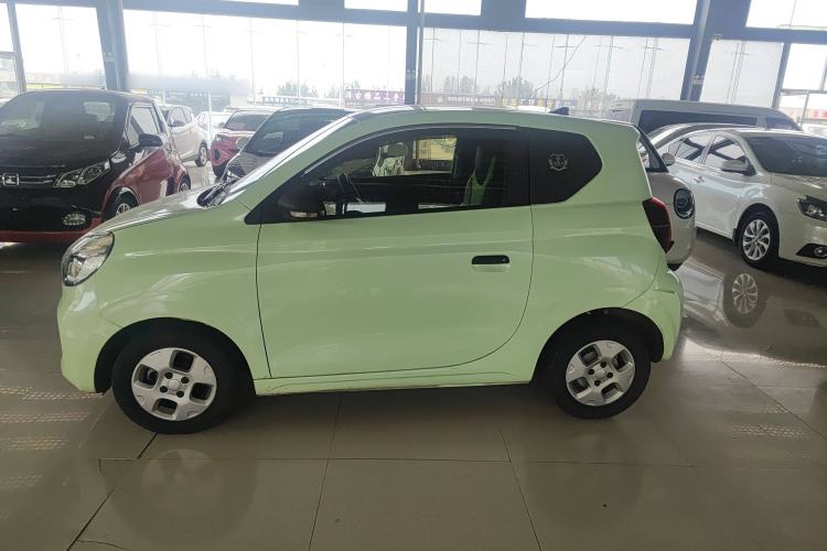 Used Roewe Clever 2021 302km All-Round Version Exterior 5