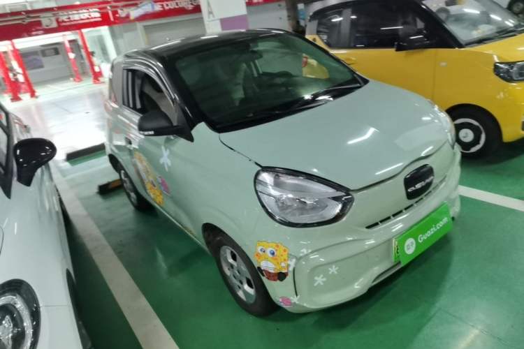 Used Roewe Clever 2021 302km All-Round Version Front Right 45 Deg