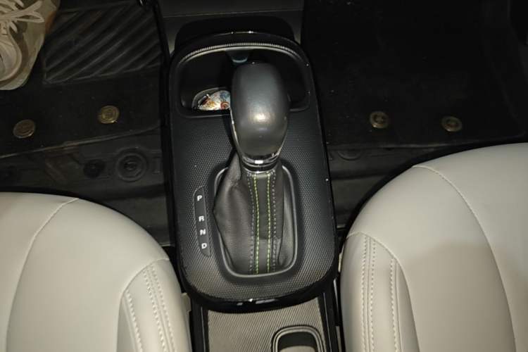 Used Roewe Clever 2021 302km All-Round Version Gear Lever