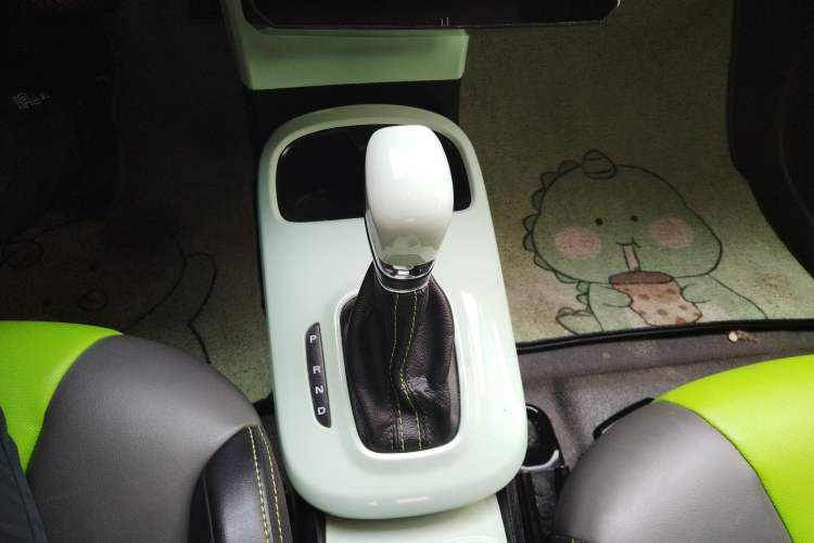 Used Roewe Clever 2021 302km Excellence Edition Gear Lever