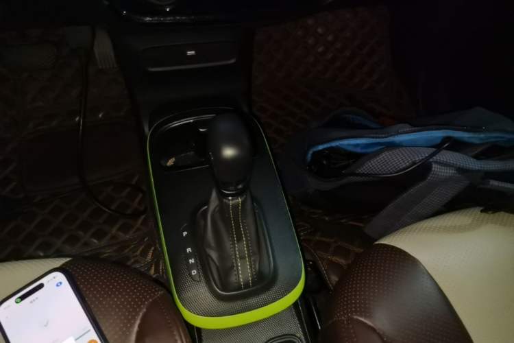 Used Roewe Clever 2021 302km All-Round Version Gear Lever