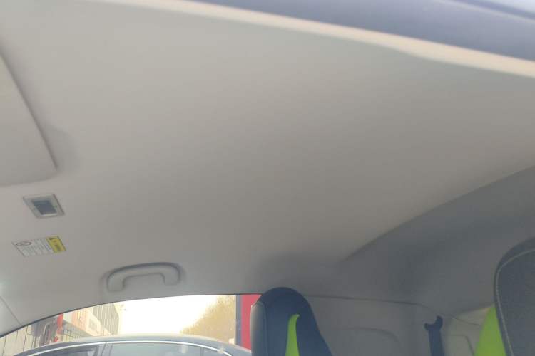 Used Roewe Clever 2021 302 km New Four-Seater Super-Efficient Version Headliner