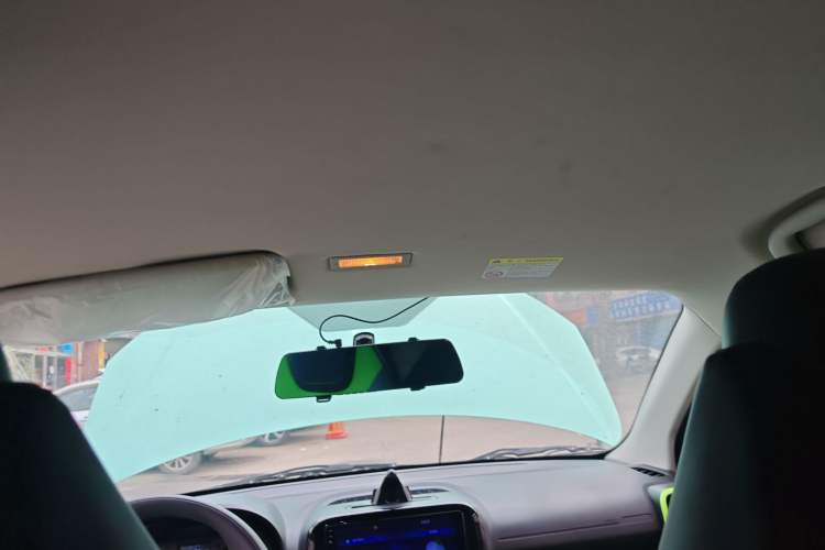Used Roewe Clever 2021 302 km New Four-Seater Super-Efficient Version Headliner