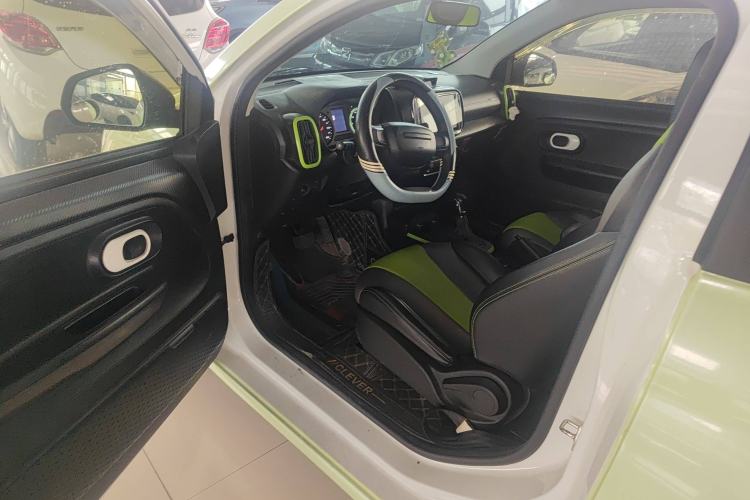 Used Roewe Clever 2021 302km All-Round Version Interior 2