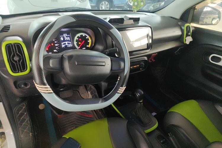 Used Roewe Clever 2021 302km All-Round Version Interior 3