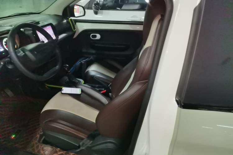 Used Roewe Clever 2021 302km All-Round Version Left Front Seat