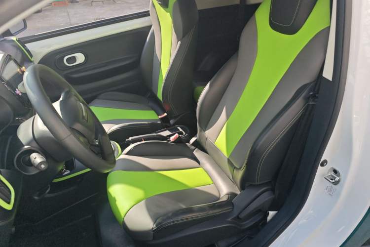 Used Roewe Clever 2021 302km All-Round Version Left Front Seat