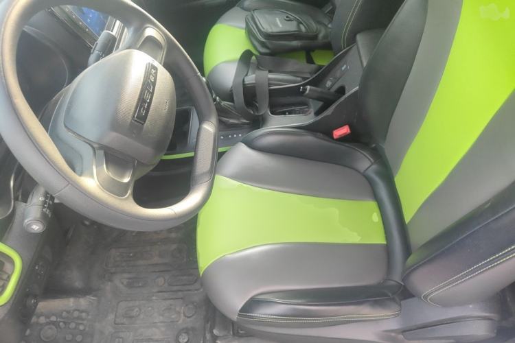 Used Roewe Clever 2021 302 km New Four-Seater Super-Efficient Version Left Front Seat