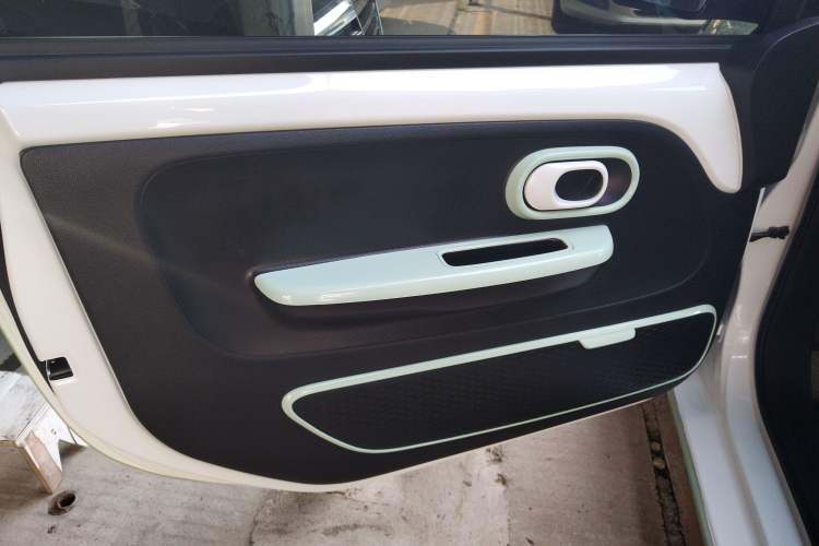 Used Roewe Clever 2021 302km Excellence Edition Left Rear Door Interior