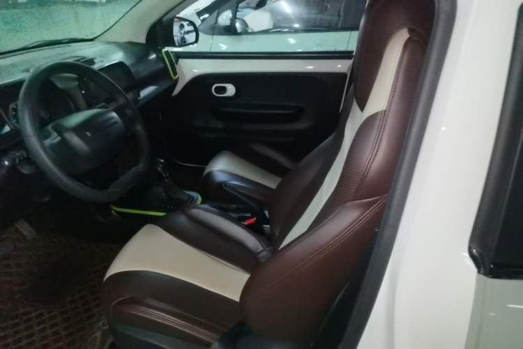 Used Roewe Clever 2021 302km All-Round Version Left Rear Seat