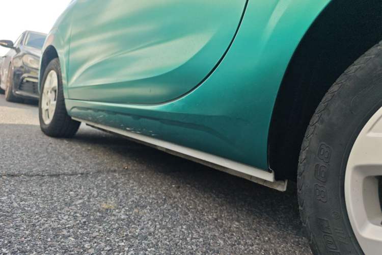 Used Roewe Clever 2021 302km All-Round Version Left Side Sill