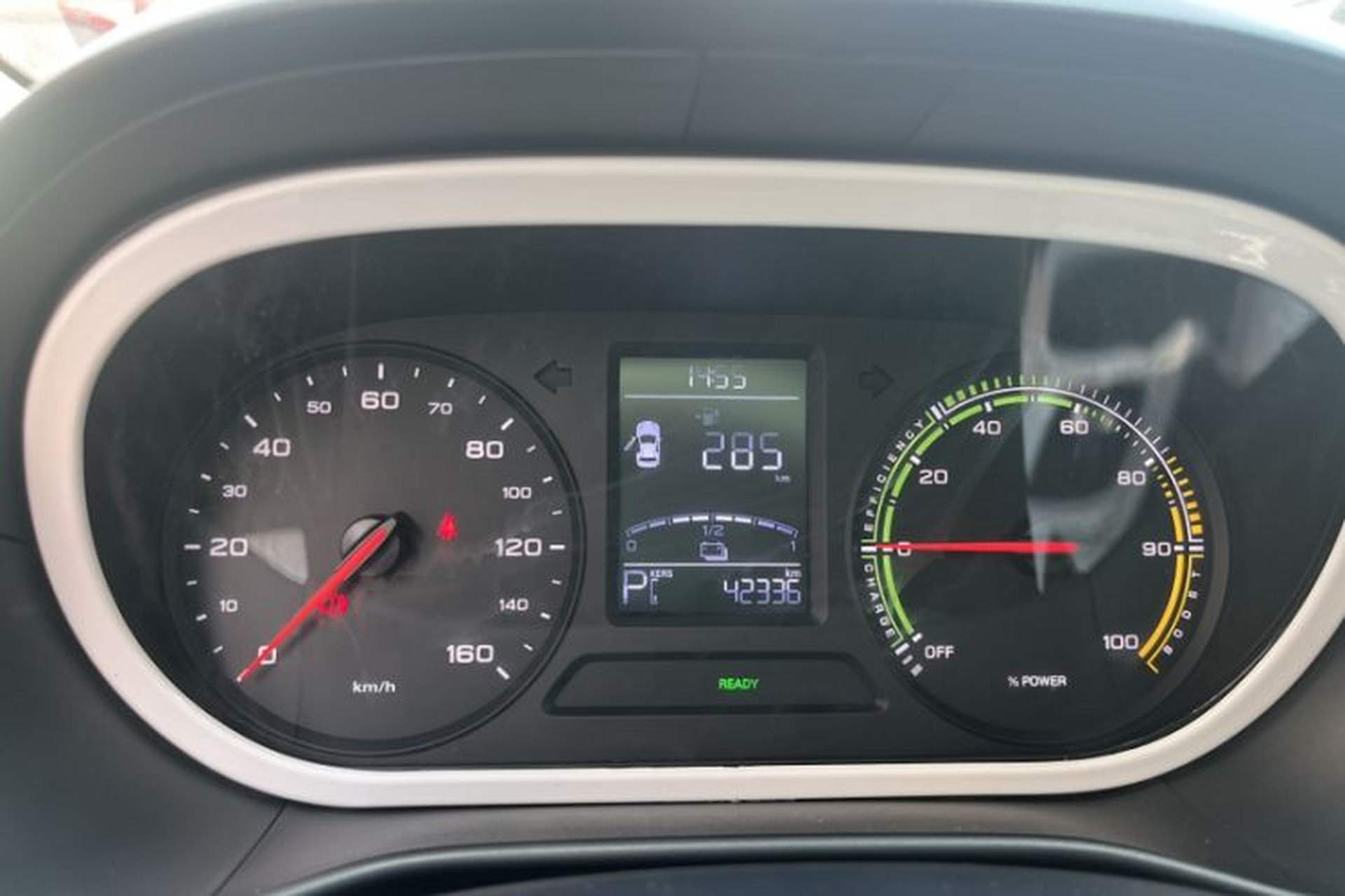 Used Roewe Clever 2021 302 km New Four-Seater Super-Efficient Version Odometer Close Up