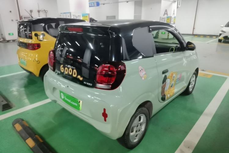 Used Roewe Clever 2021 302km All-Round Version Rear Right 45 Deg