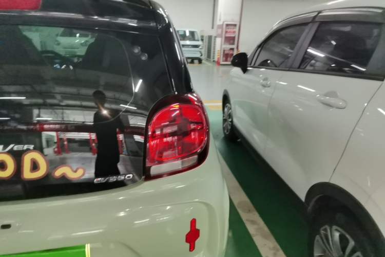 Used Roewe Clever 2021 302km All-Round Version Right Rear Taillight