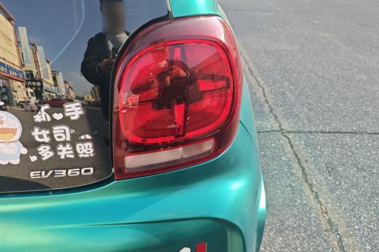 Used Roewe Clever 2021 302km All-Round Version Right Rear Taillight