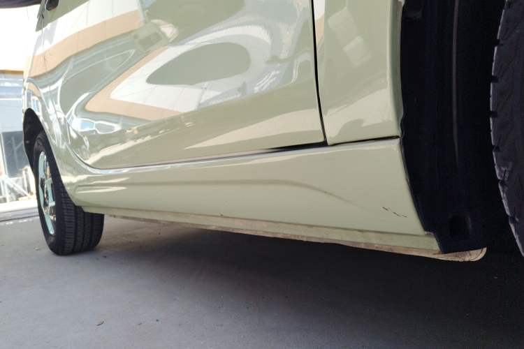 Used Roewe Clever 2021 302km Excellence Edition Right Side Sill