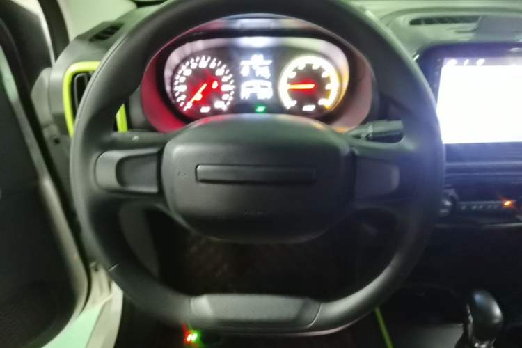 Used Roewe Clever 2021 302km All-Round Version Steering Wheel