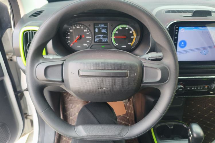 Used Roewe Clever 2021 302 km New Four-Seater Super-Efficient Version Steering Wheel