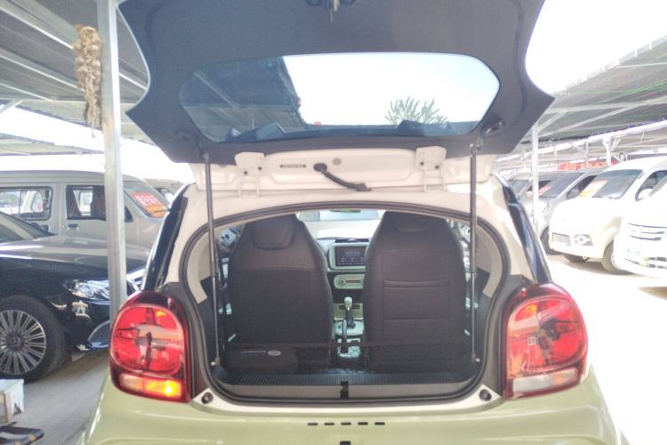 Used Roewe Clever 2021 302km Excellence Edition Trunk