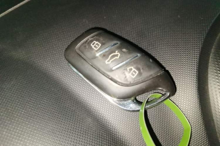 Used Roewe Clever 2021 302km All-Round Version Vehicle Key