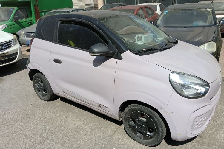 Used Roewe Clever 2021 302 km New Four-Seater Super-Efficient Version Front Right 45 Deg