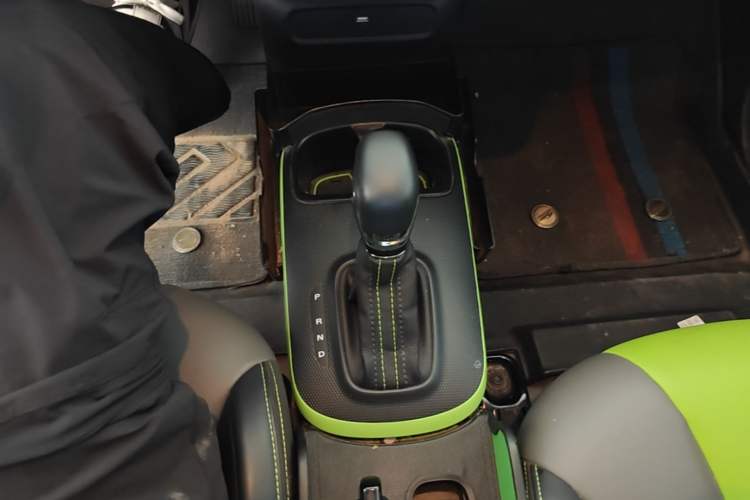 Used Roewe Clever 2021 302km Excellence Edition Gear Lever