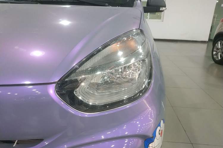 Used Roewe Clever 2021 302 km New Four-Seater Super-Efficient Version Left Front Headlight