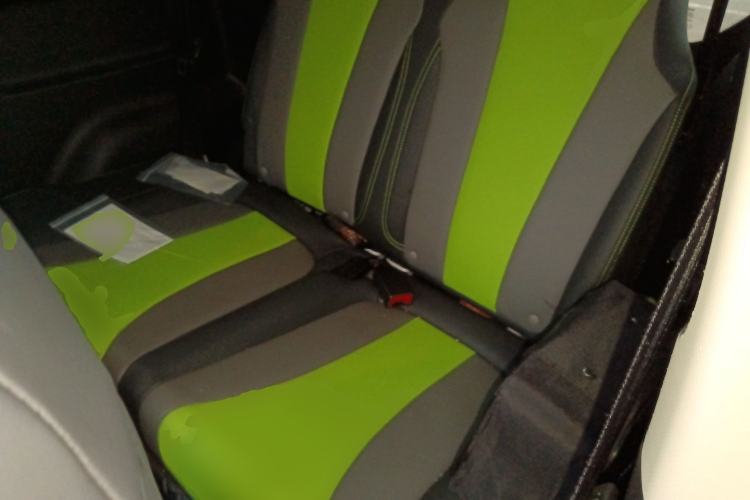 Used Roewe Clever 2021 302 km New Four-Seater Super-Efficient Version Left Rear Seat
