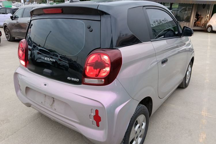 Used Roewe Clever 2021 302 km New Four-Seater Super-Efficient Version Rear Right 45 Deg