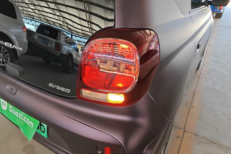 Used Roewe Clever 2021 302km Excellence Edition Right Rear Taillight