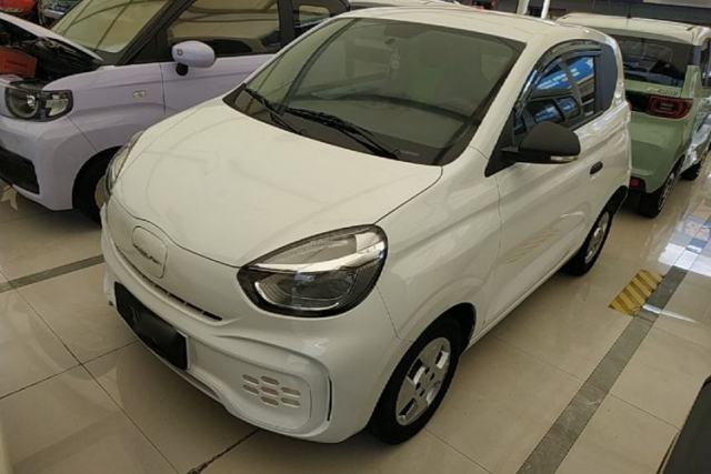 Used Roewe Clever 2021 302 km New Four-Seater Super-Efficient Version
