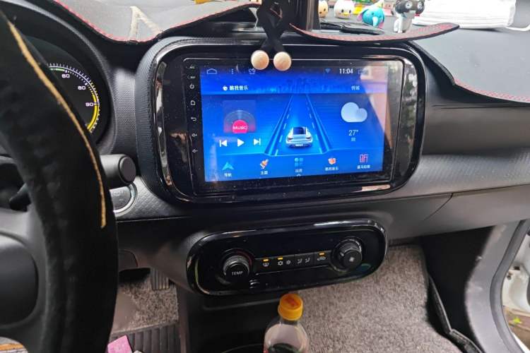 Used Roewe Clever 2021 302km All-Round Version Audio And AC Panel