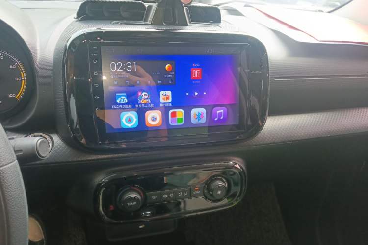 Used Roewe Clever 2021 302 km New Four-Seater Super-Efficient Version Audio And AC Panel