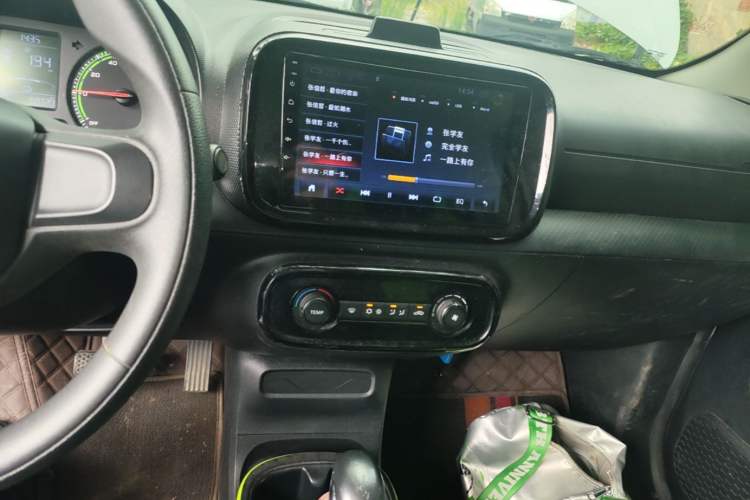 Used Roewe Clever 2021 302km All-Round Version Audio And AC Panel