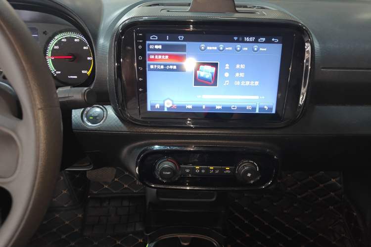 Used Roewe Clever 2021 302km All-Round Version Audio And AC Panel
