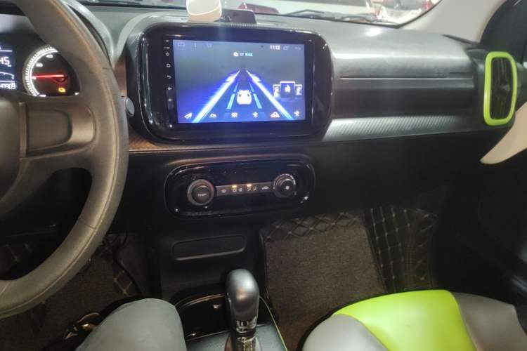 Used Roewe Clever 2021 302km All-Round Version Audio And AC Panel