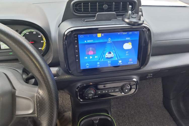Used Roewe Clever 2021 302km All-Round Version Audio And AC Panel