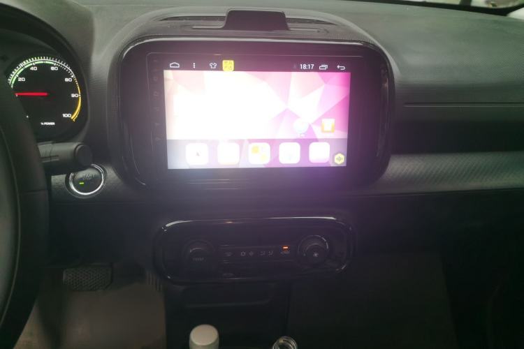 Used Roewe Clever 2021 302km All-Round Version Audio And AC Panel