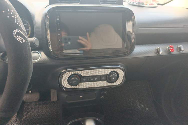 Used Roewe Clever 2021 302km Excellence Edition Audio And AC Panel