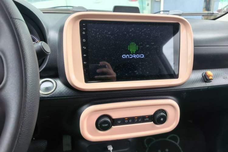 Used Roewe Clever 2021 302km All-Round Version Audio And AC Panel