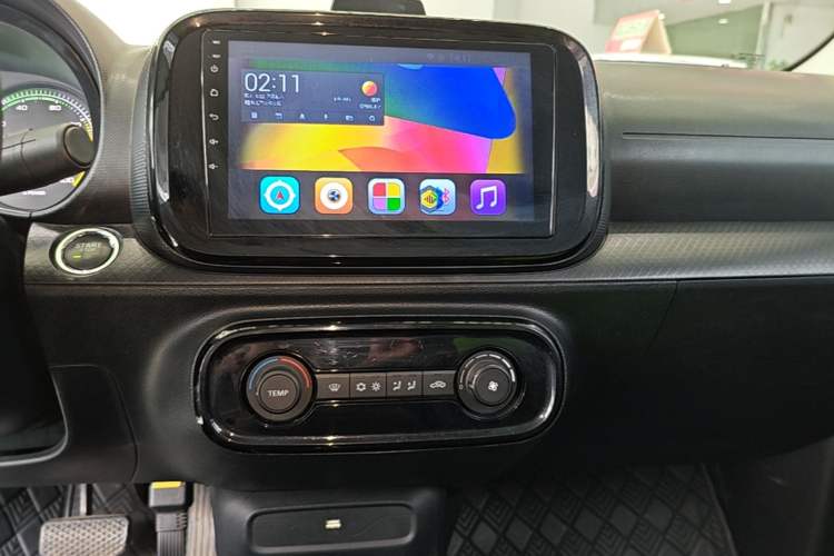 Used Roewe Clever 2021 302 km New Four-Seater Super-Efficient Version Audio And AC Panel