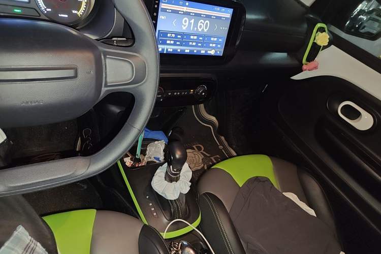 Used Roewe Clever 2021 302km Excellence Edition Audio And AC Panel
