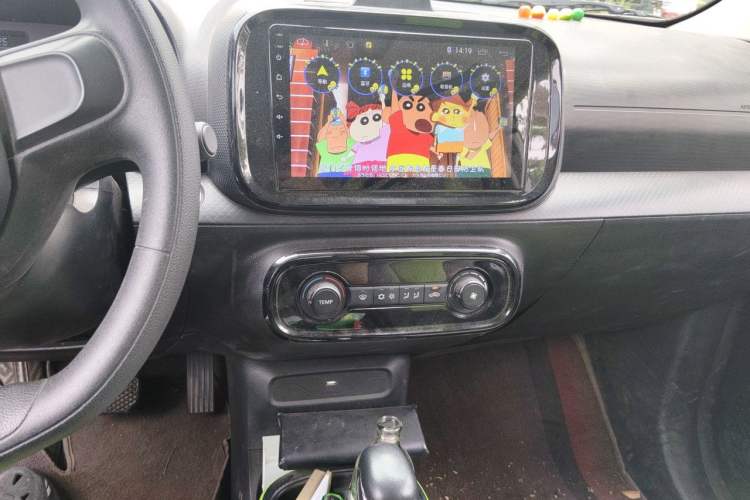 Used Roewe Clever 2021 302 km New Four-Seater Super-Efficient Version Audio And AC Panel