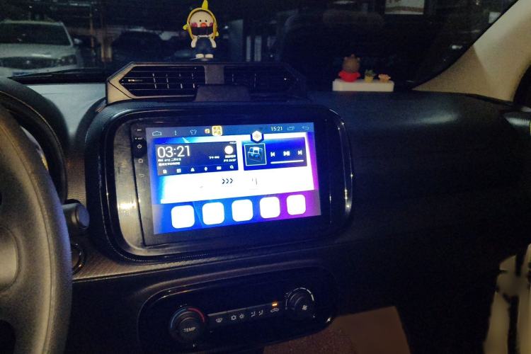 Used Roewe Clever 2021 302 km New Four-Seater Super-Efficient Version Audio And AC Panel